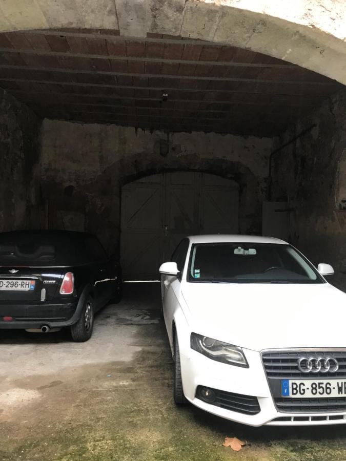 Appartement Style Pop Art Avec Garage Centre Historique Beziers Exterior photo